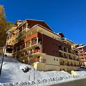 Appartement La Foux D Allos, Centre Station Et Au Pied Des Pistes, Allos